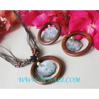 A Set Of Jewelry Earrings Necklaces